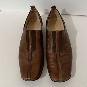Rangoni Brown Leather Slip On Loafers Made in Firenze, Italy Size 7AA Narrow